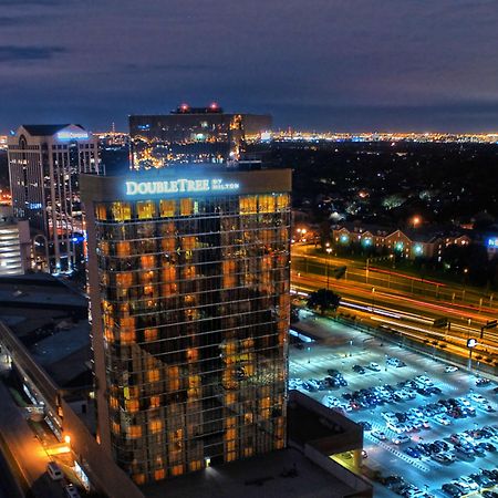Doubletree By Hilton Hotel Dallas Campbell Centre מראה חיצוני תמונה