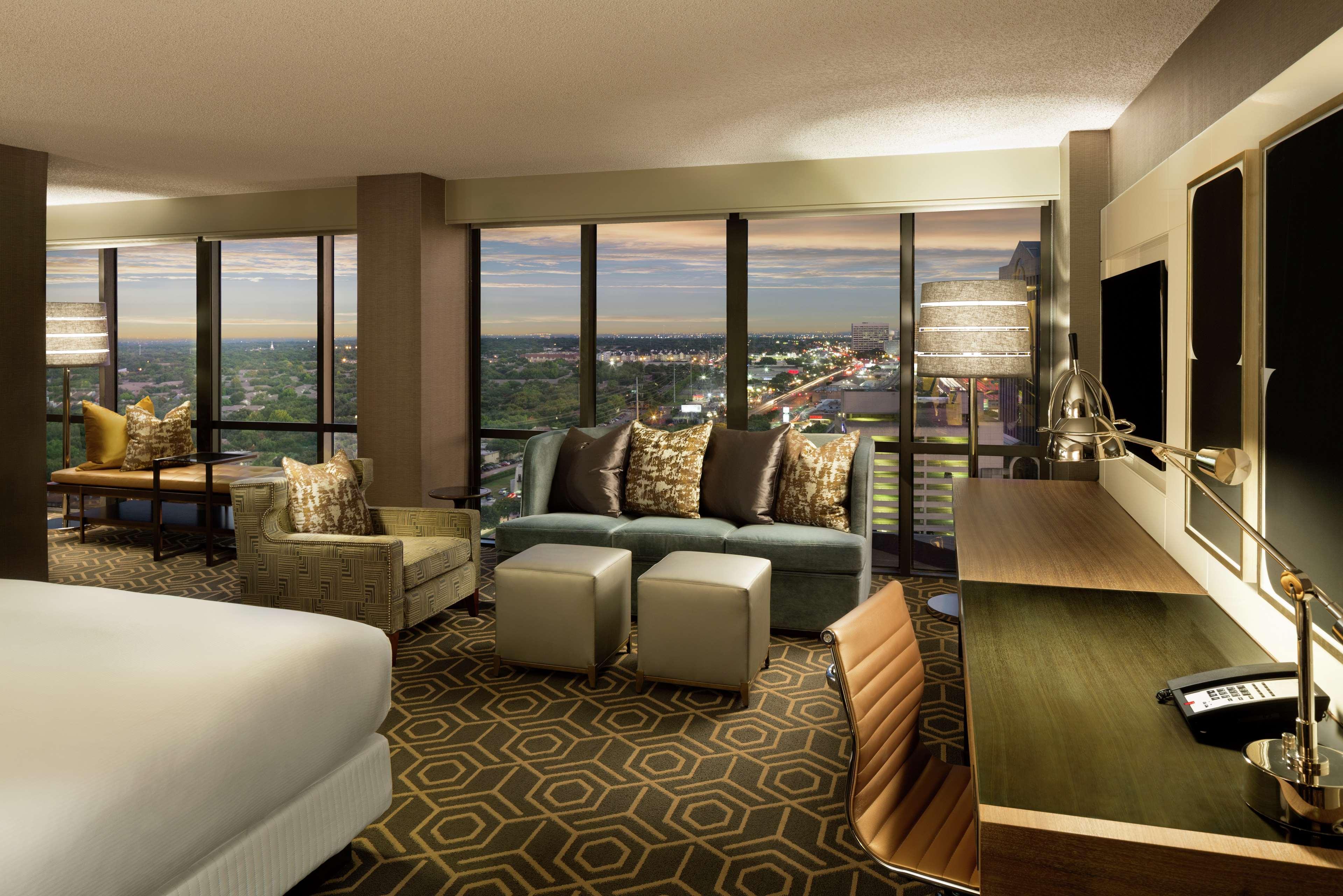 Doubletree By Hilton Hotel Dallas Campbell Centre מראה חיצוני תמונה