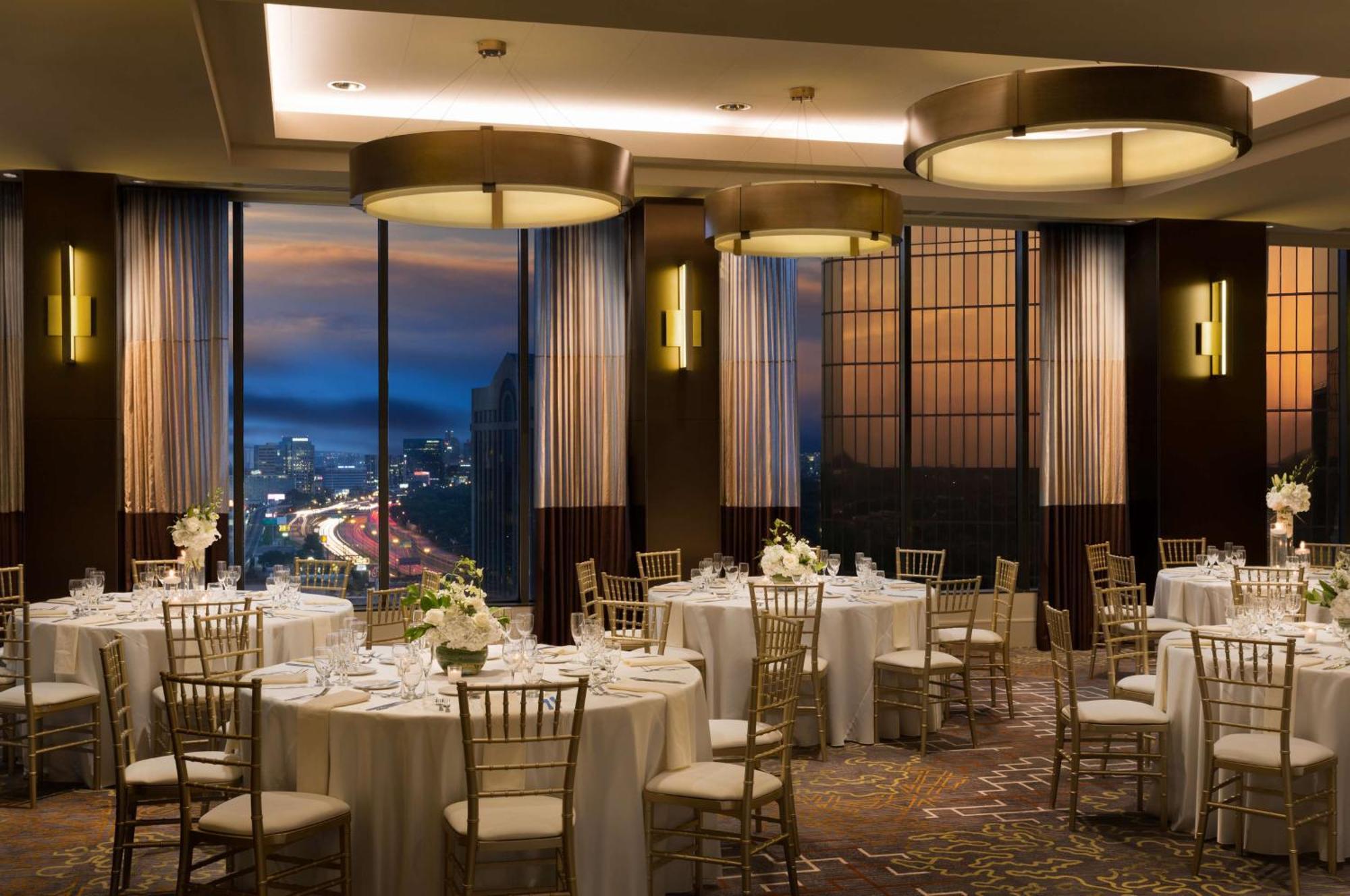 Doubletree By Hilton Hotel Dallas Campbell Centre מראה חיצוני תמונה