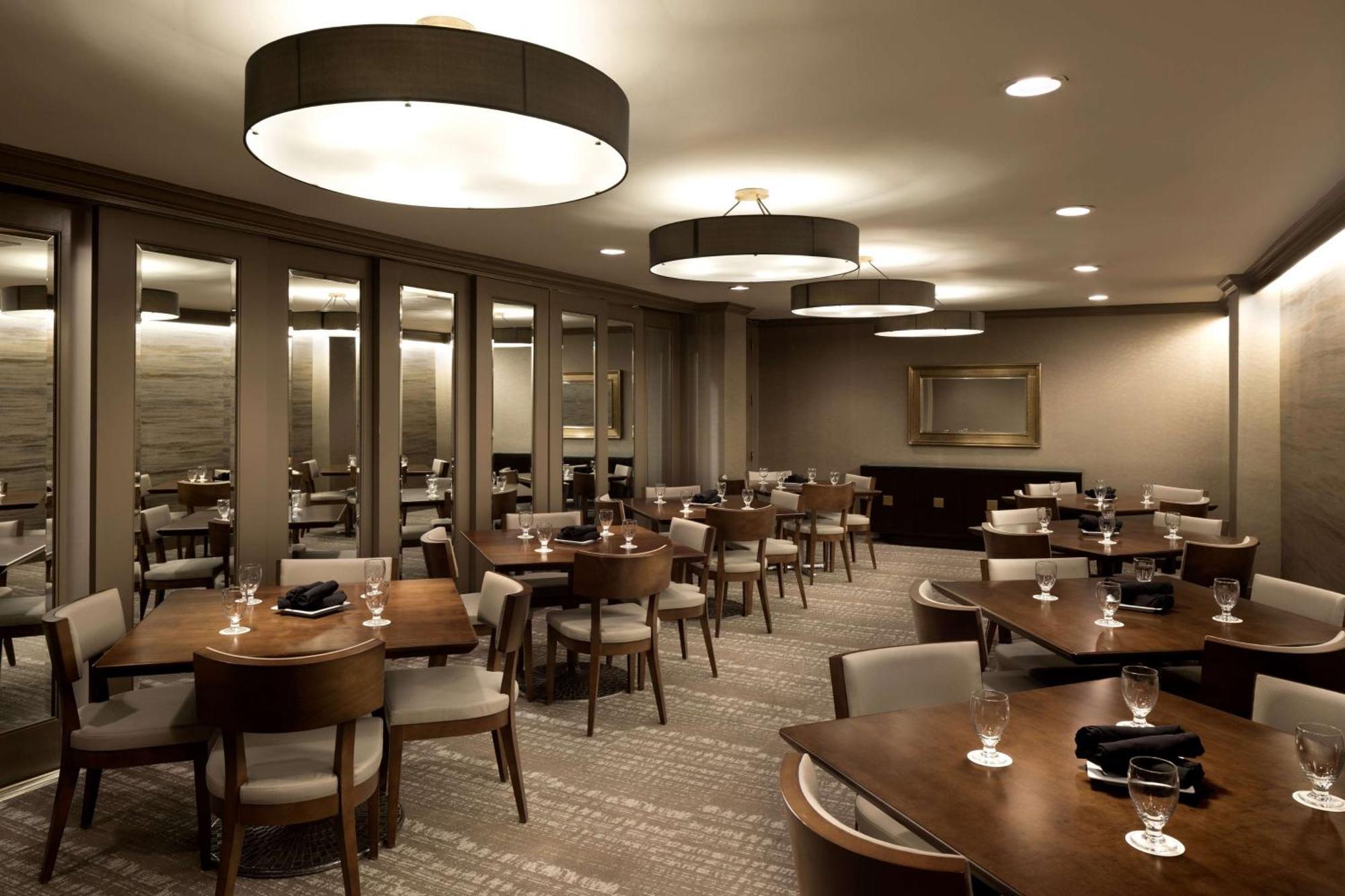 Doubletree By Hilton Hotel Dallas Campbell Centre מראה חיצוני תמונה